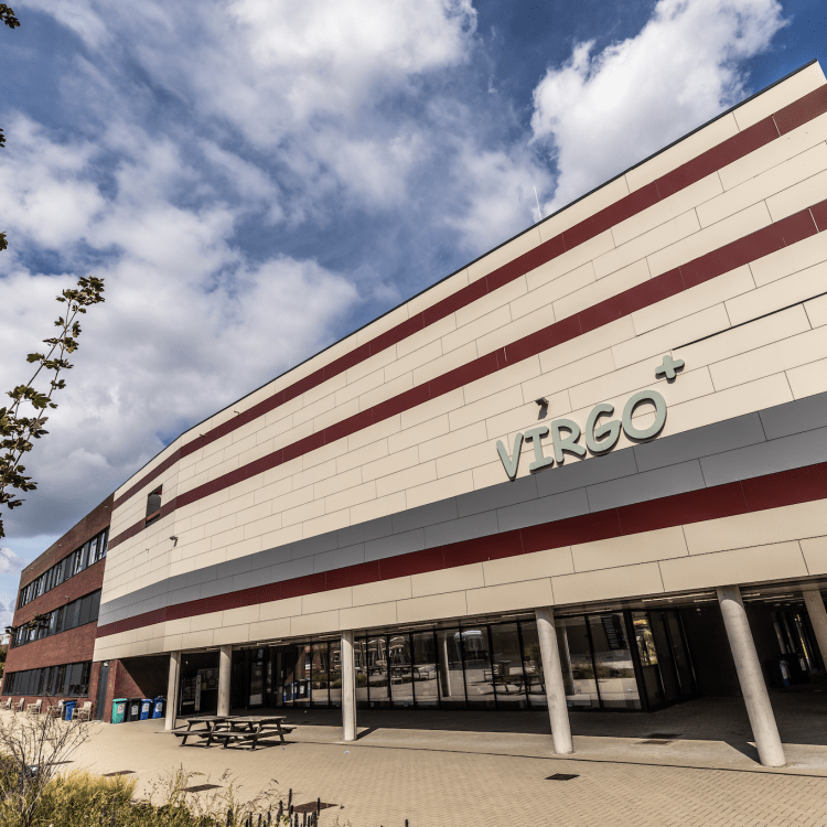 Vooraanzicht gevel school Virgo